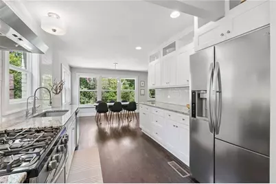 2304 Pembrook Pl NE, Atlanta, GA 30324 - Photo 8