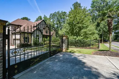 2210 Spalding Drive, Atlanta, GA 30350 - Photo 2