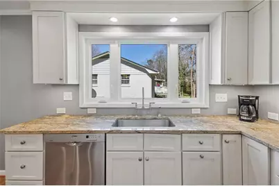3280 Foxwood Trail SE, Smyrna, GA 30082 - Photo 6