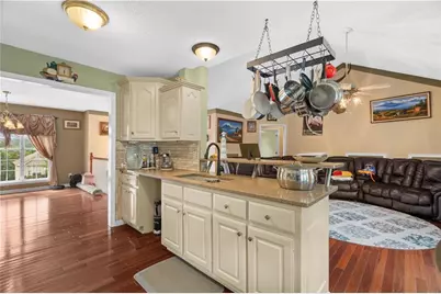 391 Wildwood Circle SE, Calhoun, GA 30701 - Photo 10