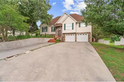 391 Wildwood Circle SE, Calhoun, GA 30701 - Photo 2
