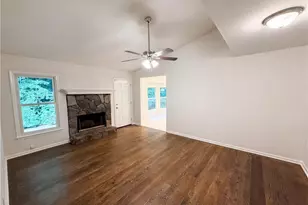 846 Georgetown Dr, Winder, GA 30680 - Photo 6