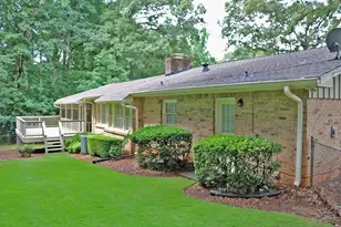 4956 Fox Forest Dr, Lilburn, GA 30047 - Photo 34