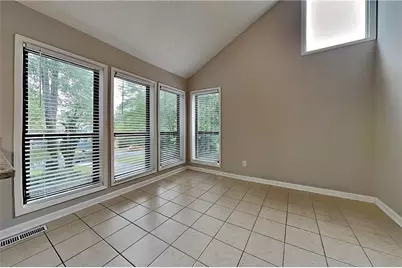 5142 Manitou Way, Stone Mountain, GA 30087 - Photo 6