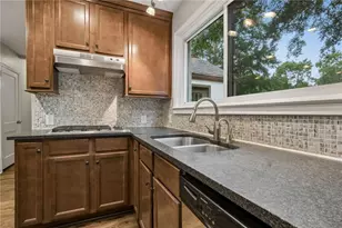 1197 Goodwin Rd, Atlanta, GA 30324 - Photo 14