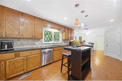 1875 Dovonshire Road SW, Marietta, GA 30064 - Photo 6
