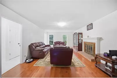 1875 Dovonshire Road SW, Marietta, GA 30064 - Photo 2