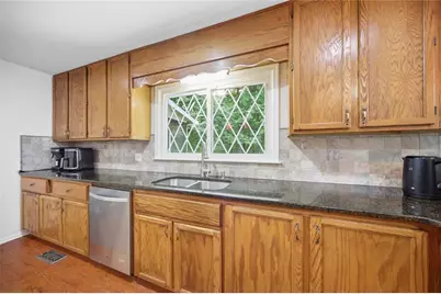 1875 Dovonshire Road SW, Marietta, GA 30064 - Photo 16
