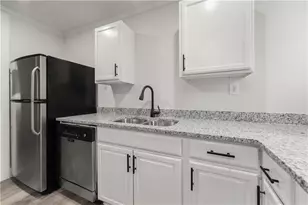 4755 Kent Rd, Atlanta, GA 30337 - Photo 8