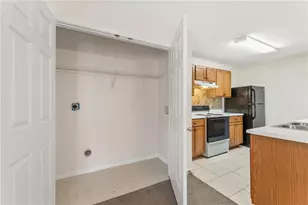 3027 Fair Creek Ct, Lithonia, GA 30338 - Photo 8