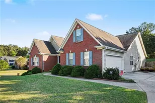 1405 Shiloh Oak Dr, Loganville, GA 30052 - Photo 4