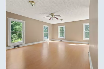 291 E Memorial Drive, Dallas, GA 30132 - Photo 2