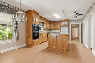 291 E Memorial Dr, Dallas, GA 30132 - Photo 4