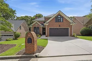 2809 Livsey Woods Dr, Tucker, GA 30084 - Photo 2