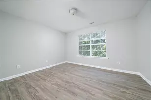 7683 Creekside Ln, Atlanta, GA 30296 - Photo 14
