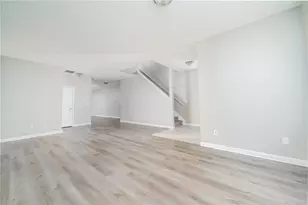 7683 Creekside Ln, Atlanta, GA 30296 - Photo 4