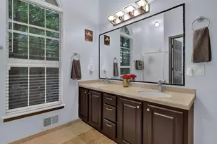 8788 Lake Dr, Snellville, GA 30039 - Photo 32