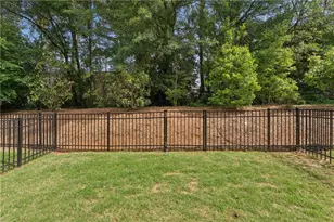 1090 Harper Dr, Roswell, GA 30076 - Photo 38