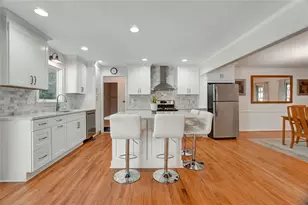 295 Oakmere Rd, Alpharetta, GA 30009 - Photo 2