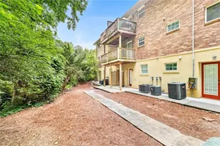 3665 Chestnut Dr, Atlanta, GA 30340 - Photo 22