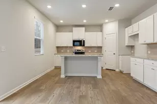 8031 Dickens Dr, Fairburn, GA 30213 - Photo 8