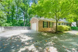 5667 Colton Dr, Sandy Springs, GA 30342 - Photo 4