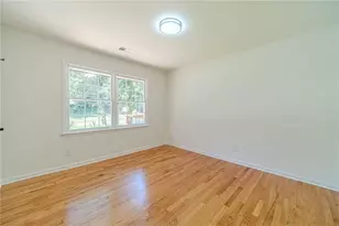 664 Hickory Ridge Rd SW, Lilburn, GA 30047 - Photo 20