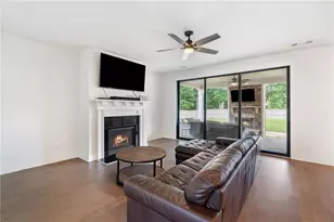2453 Oxenwood Dr SW, Marietta, GA 30064 - Photo 2