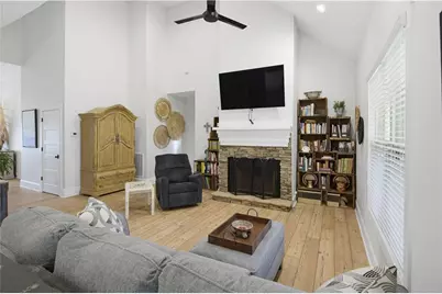 566 Roper Drive, Clarkesville, GA 30523 - Photo 2