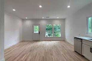 556 Seal Pl NE, Atlanta, GA 30308 - Photo 2