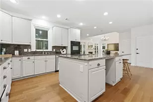 1470 Devonash Ln, Dunwoody, GA 30338 - Photo 8