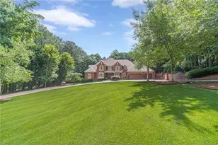 2431 Rabbit Farm Cir, Loganville, GA 30052 - Photo 4