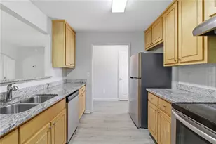 8569 Thomas Rd, Riverdale, GA 30274 - Photo 12