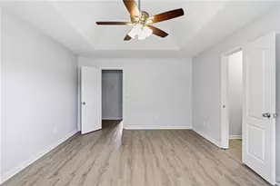 8569 Thomas Rd, Riverdale, GA 30274 - Photo 16