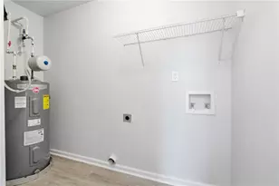 8569 Thomas Rd, Riverdale, GA 30274 - Photo 24