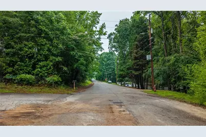 136 Wolf Creek Lane, Locust Grove, GA 30248 - Photo 10