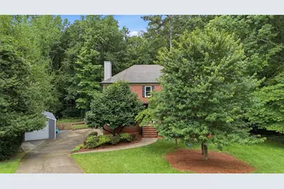 1430 Shadowrock Court NE, Marietta, GA 30062 - Photo 4