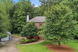 1430 Shadowrock Ct NE, Marietta, GA 30062 - Photo 4