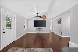 39 Cabin Creek Cir, Commerce, GA 30529 - Photo 4