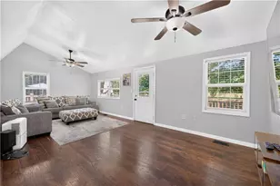 39 Cabin Creek Cir, Commerce, GA 30529 - Photo 2