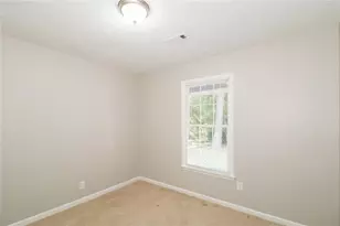 8605 Collins Dr, Jonesboro, GA 30236 - Photo 12
