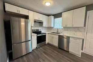 330 Crestfield Cir, Covington, GA 30016 - Photo 4