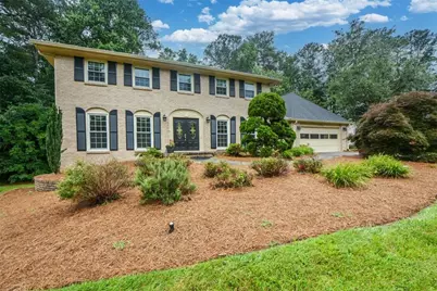 2355 N Peachtree Way, Dunwoody, GA 30338 - Photo 6