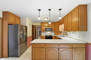 2355 N Peachtree Way, Dunwoody, GA 30338 - Photo 16
