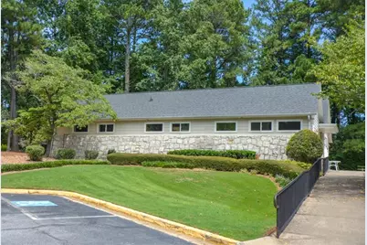 2355 N Peachtree Way, Dunwoody, GA 30338 - Photo 70