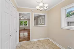 1910 La Dawn Ln, Atlanta, GA 30318 - Photo 20
