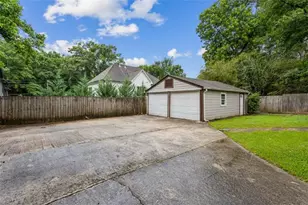 1910 La Dawn Ln, Atlanta, GA 30318 - Photo 28