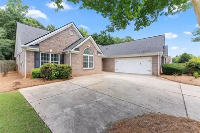 198 Blue Grass Drive, Jefferson, GA 30549 - Photo 2