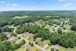 198 Blue Grass Dr, Jefferson, GA 30549 - Photo 40