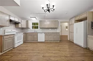 68 Country Crk Rd NE, White, GA 30184 - Photo 8